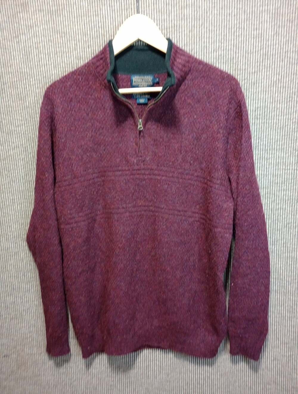 Pendleton Wool Sweater Size Medium Quarter Zip Maroon.